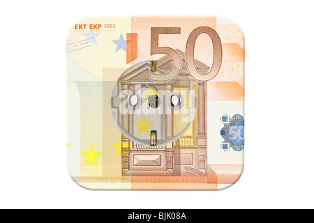 Steckdose und einen 50 Euro-Banknote, symbolisches Bild für hohe Stromkosten Stockfoto