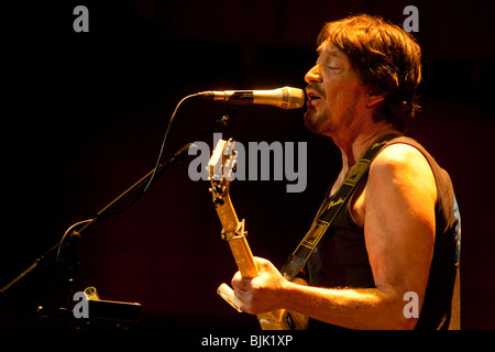 Britischer Sänger und Songwriter Chris Rea live Auftritt in der Konzerthalle im KKL in Luzern, Schweiz, Europa Stockfoto