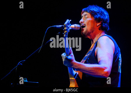 Britischer Sänger und Songwriter Chris Rea live Auftritt in der Konzerthalle im KKL in Luzern, Schweiz, Europa Stockfoto