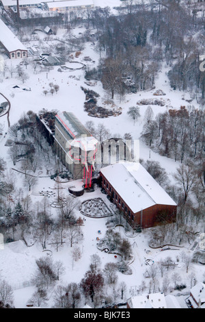 Luftaufnahme, Glaselefant im Schnee, Wahrzeichen von Maximillian Park, Ostwennemar, Hamm, Ruhrgebiet, Nordrhein Westfalen, G Stockfoto