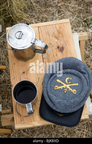 Reenactors der 7. Tennessee Kavallerie, Firma C während einer Versammlung bei Parkers Crossroads, Tennessee. Stockfoto