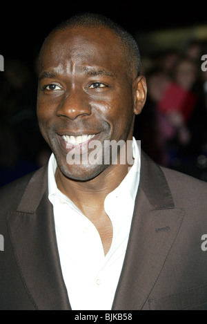 GARY BEADLE NATIONAL TELEVISION AWARDS 200 ROYAL ALBERT HALL LONDON ENGLAND 26. Oktober 2004 Stockfoto