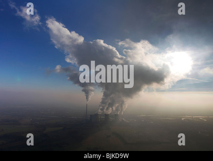 Luftaufnahme, erneuert Kohle-Kraftwerk im Dunst mit einer Wolke, Hamm, Ruhr Gebiet, North Rhine-Westphalia, Deutschland, Europa Stockfoto