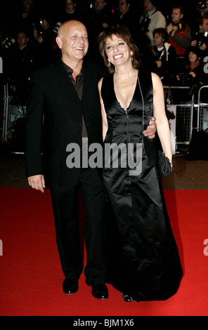 SUSANNE BIER DER BRITISCHEN FILM-PREMIERE VON DINGEN, DIE WIR IN DAS FEUER AUF DEM LONDON FILMFESTIVAL 2007 DAS ODEON WEST END LEICESTER S VERLOREN Stockfoto