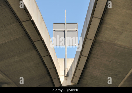 Betonbrücke, Ulm, Baden-Württemberg, Deutschland, Europa Stockfoto