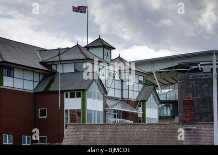 Aintree A Jockey Club Race Course The Home Grand National Kirchturmspitze zu jagen Stockfoto