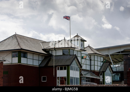 Aintree A Jockey Club Race Course The Home Grand National Kirchturmspitze zu jagen Stockfoto