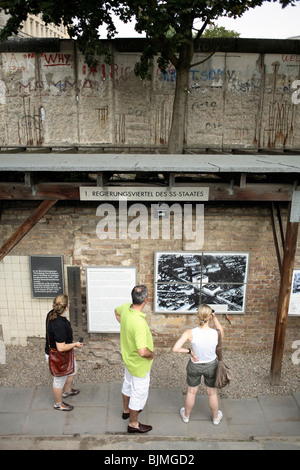 Berliner Mauer und der Topographie des Terrors-Museum, Deutschland Stockfoto