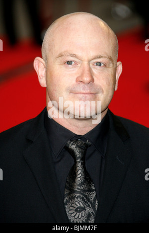 ROSS KEMP BAFTA TV AWARDS 2008 LONDON PALLADIUM ARGYLL STREET LONDON ENGLAND 20 April 2008 Stockfoto