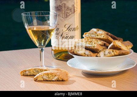 Italienische Spezialität, Vin Santo und Biscotti oder Cantuccini, Toskana, Italien, Europa Stockfoto