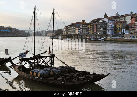 Alimento Bier Cidade Kerne Feriado Férias mar Navio País Fotografen Ponte Hafen Porto Portugal Promenaden Remo Stockfoto