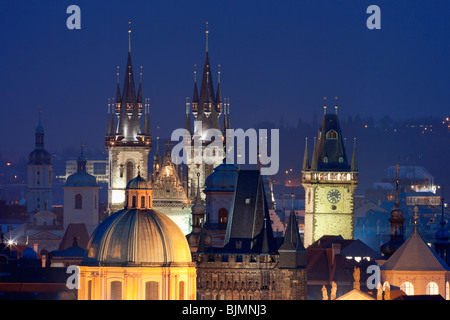 Tschechische Republik, Prag - Türme der alten Stadt und Tyn Kirche Stockfoto