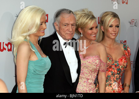 HOLLY MADISON HUGH HEFNER BRIDGET MARPUARDT & KENDRA WILKINSON 35. AFI LIFETIME ACHIEVEMENT AWARD EHRT AL PACINO KODAK TH Stockfoto