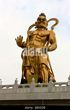 Kuan Yin Bronze Staue im Kek Lok Si-Tempel, Penang, Malaysia Stockfoto