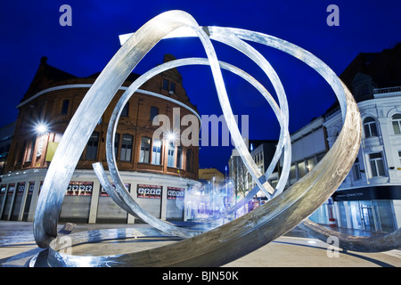 Der "Geist von Belfast" Skulptur des Künstlers Dan George in Victoria Square, Belfast, Nordirland Stockfoto