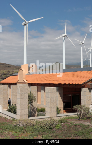 Eines der Häuser an der neu eingeweihte bioklimatischen Dorf am Instituto Tecnológico y de Energías Renovables Stockfoto