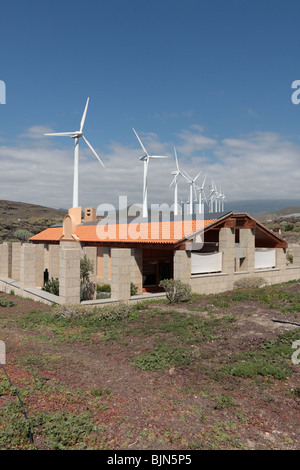 Eines der Häuser an der neu eingeweihte bioklimatischen Dorf am Instituto Tecnológico y de Energías Renovables Stockfoto