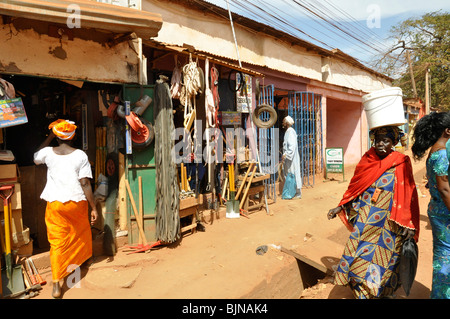 Das Leben auf der Straße in serrekunda Gambia Stockfoto