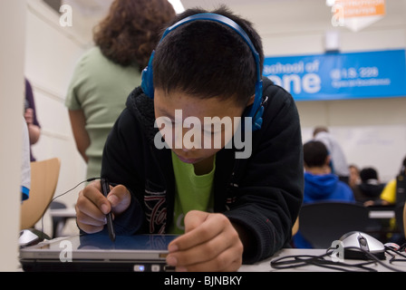 Technologie-nach der Schule-Mathematik-Programm in Brooklyn in New York Stockfoto