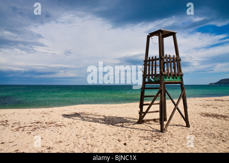 Baywatch an einem leeren Strand im Frühjahr. Stockfoto