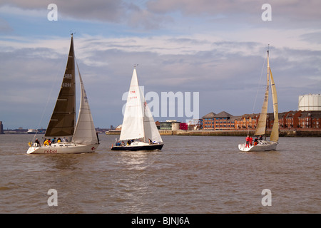 Yacht-Rennen Fluss Mersey Liverpool Stockfoto