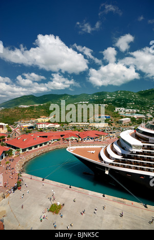 Holland America MS Noordam ist Crown Bay, St. Thomas, Amerikanische Jungferninseln angedockt. Stockfoto