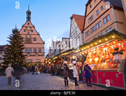 Weihnachtsmarkt, Rothenburg Ob der Tauber, Bavaria, Germany Stockfoto