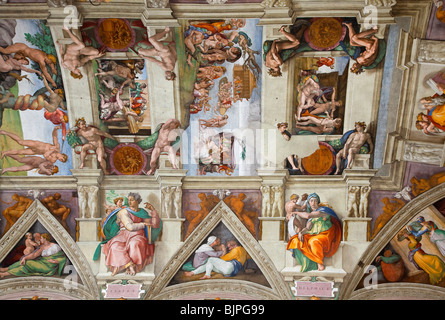 Rom, Vatikanstadt, Vatikanische Museen, Sixtinische Kapelle Decke von Michelangelo Stockfoto