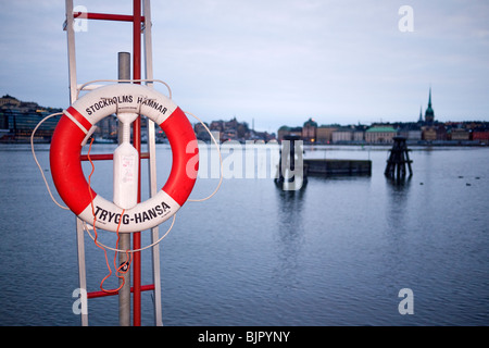 Rettungsring-Ring auf der Insel Skeppsholmen in Stockholm, Schweden Stockfoto