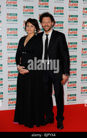 GEORGIA MACKENZIE & RICHARD COYLE 2010 JAMESON EMPIRE AWARDS GROSVENOR HOUSE HOTEL PARK LANE LONDON ENGLAND 28 März 2010 Stockfoto