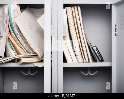 Inhalt des Gymnasium Schließfächer. Stockfoto