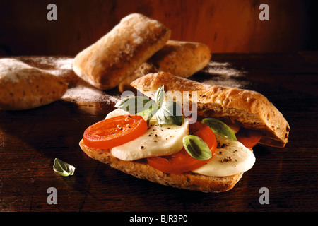 Mozerella und Tomate Chiabatta Sandwich. Food-Fotos. Stockfoto