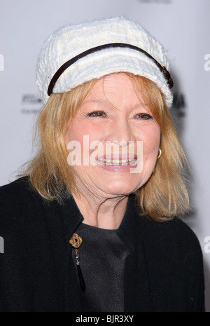 ANGIE DICKINSON NORMAN JEWISON im LACMA Tribut HOLLYWOOD LOS ANGELES CA USA 17. April 2009 Stockfoto