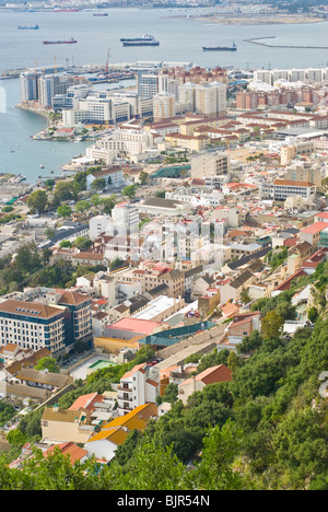 Blick auf Gibraltar Stadtzentrum von The Rock Stockfoto