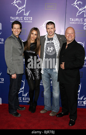 IOAN GRUFFUDD JESSICA ALBA CHRIS EVANS & MICHAEL CHIKLIS 2007 TAURUS WORLD STUNT AWARDS PARAMOUNT STUDIOS HOLLYWOOD LOS ANGE Stockfoto