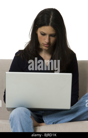 Frau auf laptop Stockfoto