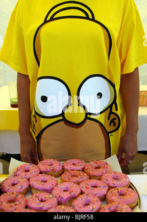 HOMER SIMPSON DONUTS Tag ERSTAUSGABE von die SIMPSONS STEMPELT uns Postdienst Jahrhundert Stadt LOS ANGELES CA USA 7. Mai 2009 Stockfoto