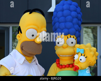 HOMER SIMPSON MARGE SIMPSON MAGGIE SIMPSON TAG ERSTAUSGABE VON DIE SIMPSONS STEMPELT UNS POSTAL SERVICE CENTURY CITY LOS ANGELES Stockfoto