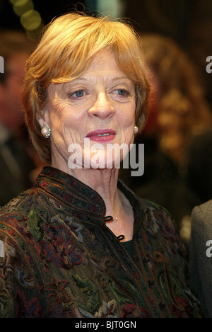 DAME MAGGIE SMITH BERLIN FILM FESTIVAL POTSDAMER PLATZ BERLIN Deutschland 10. Februar 2002 Stockfoto