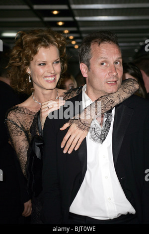 EVA HERZIGOVA CANNES FILM FESTIVAL 2004 CANNES Frankreich 16 Mai 2004 Stockfoto