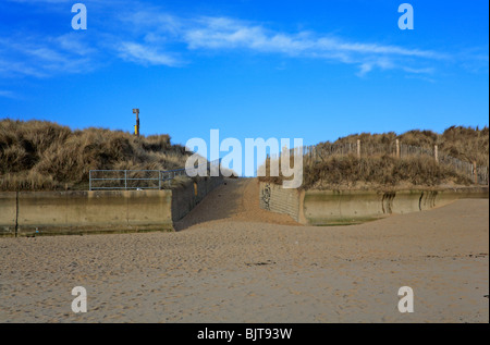 Strand-Access-Point durch die Sanddünen am Waxham, Norfolk, England, Vereinigtes Königreich. Stockfoto