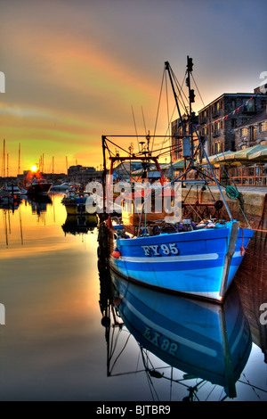 Am frühen Morgen HDR eines Trawlers. Die Barbican Plymouth UK. Stockfoto