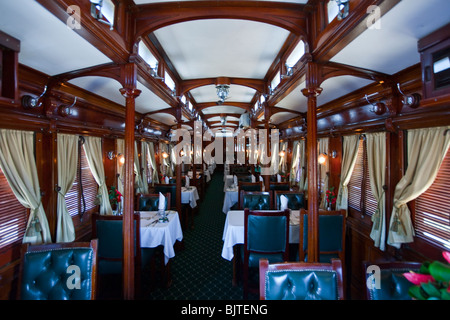 Südafrika, das Restaurant von der Rovos Rail-Luxuszug Reisen zwischen Kapstadt und Pretoria Stockfoto