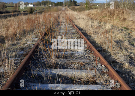 alte verlassene großen südlichen und westlichen Eisenbahnlinie im County Sligo Republik von Irland Stockfoto