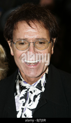 SIR CLIFF RICHARD UK PREMIERE des neuen WEST END SHOW "Spamalot" PALACE THEATRE LONDON ENGLAND 17. Oktober 2006 Stockfoto