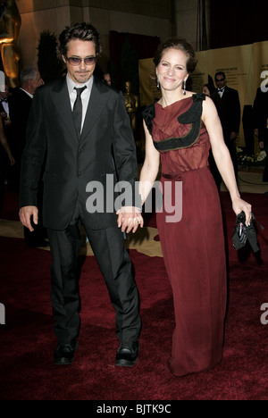 ROBERT DOWNEY JR & SUSAN DOWNEY 79. ACADEMY AWARDS Ankünfte KODAK THEATRE HOLLYWOOD LOS ANGELES USA 25. Februar 2007 Stockfoto