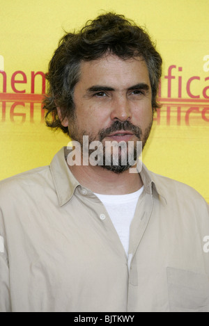 ALFONSO CUARÓN ORIZZONTI JURY PHOTOCALL LIDO Venedig Italien 3. September 2004 Stockfoto