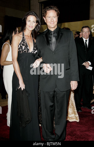 AMY MILLER & JUDGE REINHOLD 79. ACADEMY AWARDS Ankünfte KODAK THEATRE HOLLYWOOD LOS ANGELES USA 25. Februar 2007 Stockfoto