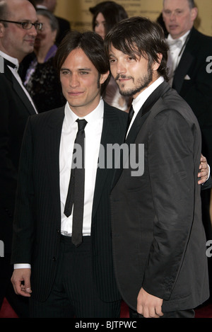 GAEL GARCIA BERNAL & DIEGO LUNA 79. ACADEMY AWARDS Ankünfte KODAK THEATRE HOLLYWOOD LOS ANGELES USA 25. Februar 2007 Stockfoto