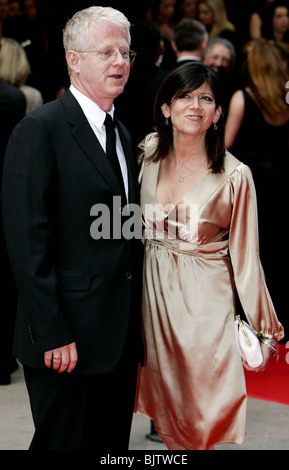 RICHARD CURTIS & EMMA FREUD die 2007 BRITISH ACADEMY TELEVISION AWARDS der LONDON PALLADIUM LONDON ENGLAND 20. Mai 2007 Stockfoto